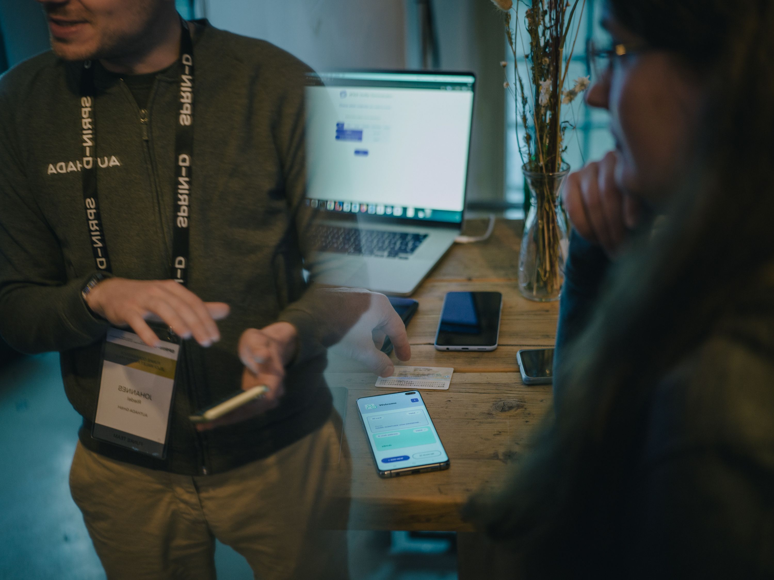 A man demonstrates a smartphone app.